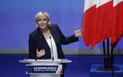 
					Le Penova predložila novo ime stranke - Nacionalno okupljanje 
					
									