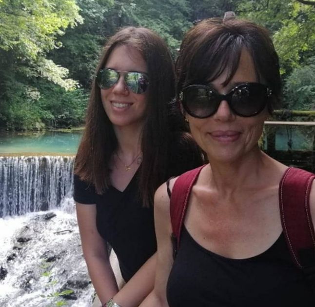 Lea je sa malom Sofi u naručju pobegla iz Egipta: Unuka Jasne Šekarić napunila 4 godine, baka najponosnija FOTO