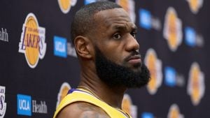 Lebron Džejms ostaje u Lejkersima