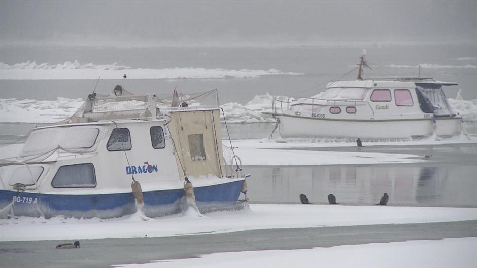 Led na Dunavu – minus za ribare i brodare