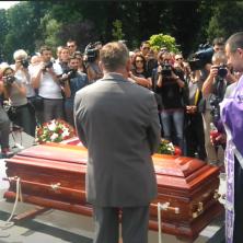 Legenda srpskog glumišta premeštena iz Aleje zaslužnih građana - porodica odlučila da je bolje da počiva OVDE
