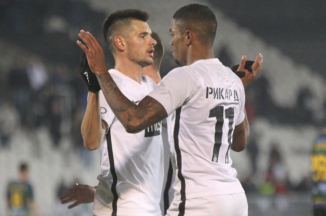 Leva, desna - 2:0 za Partizan! (video)
