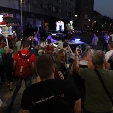 Linč CRTE: Opozicionari i blokaderi ogrezli u mržnji pa kidišu na sve živo (FOTO)