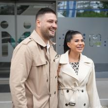 Ljuba Perućica po ženu i ćerku došao besnom mašinom - pevač vozi auto vredan kao stan u Beogradu (FOTO)