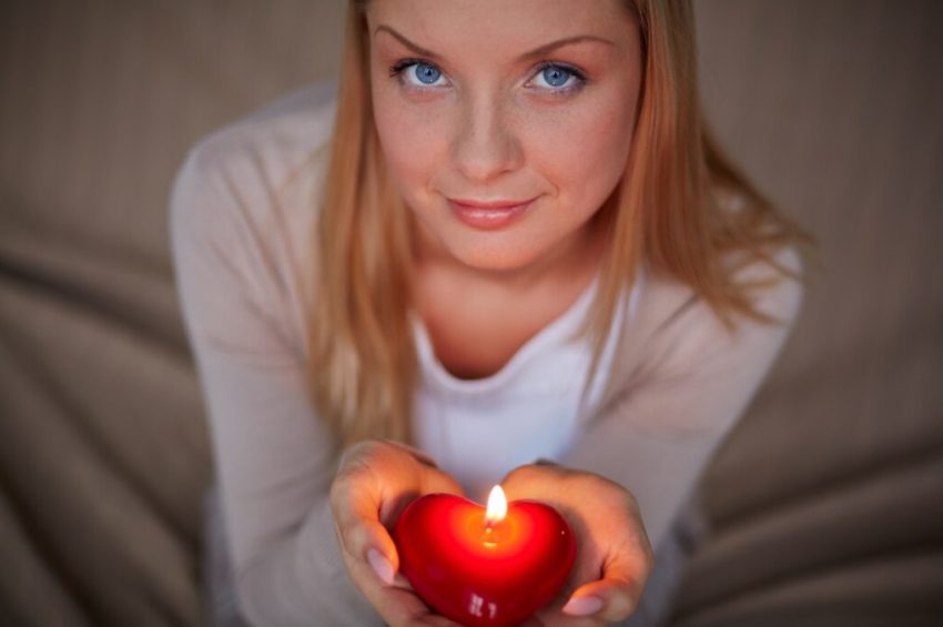 Ljubavni horoskop do 25. maja: Lavovi privlače poglede, Ribe pod lupom sudbine, Blizanci u emotivnom naletu