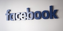 Ljudi masovno brišu Fejsbuk naloge, Zakerberg bez komentara