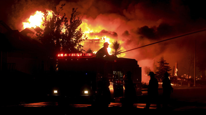 Lokalizovan požar na jahti kod Tivta, povređen član posade