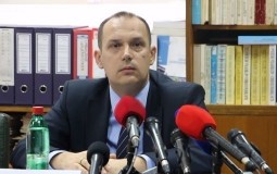 
					Lončar: Da svi osude pretnje deci predsednika Srbije, dotaknuto je dno dna u Srbiji 
					
									