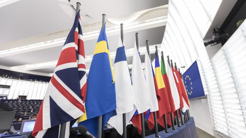 London ne može da sklapa trgovinske sporazume van EU pre 2020.