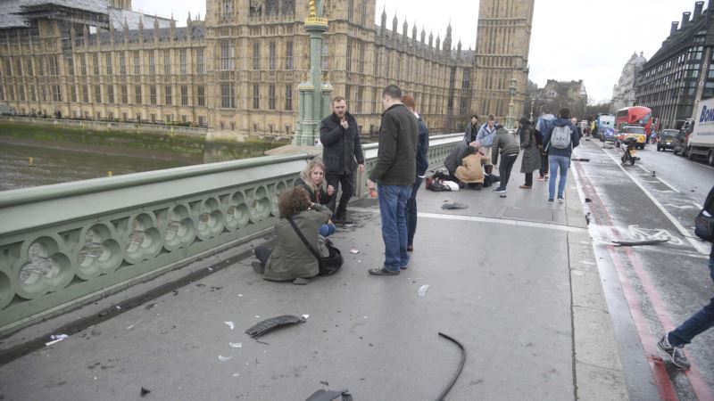 Najmanje petoro mrtvih u napadu u Londonu, svetski lideri iskazali solidarnost
