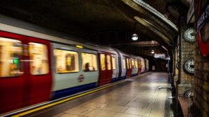 Londonski metro – sistem transporta, mesto mnogih tragedija, ratno sklonište…