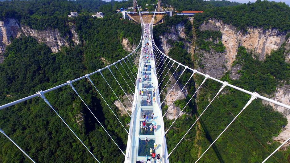 Ludilo: U Kini otvoren najduži stakleni most! FOTO
