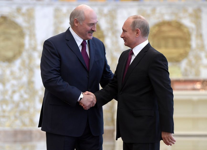 Lukašenko: Ne postoje varnice u odnosima s Putinom