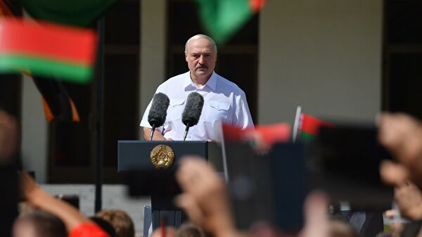 Lukašenko: Vlast nikada neće pasti, a s njima ćemo izaći na kraj