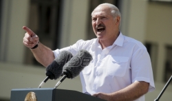 Lukašenko na mitingu svojih pristalica poručio da ni mrtav neće dati svoju zemlju (VIDEO)