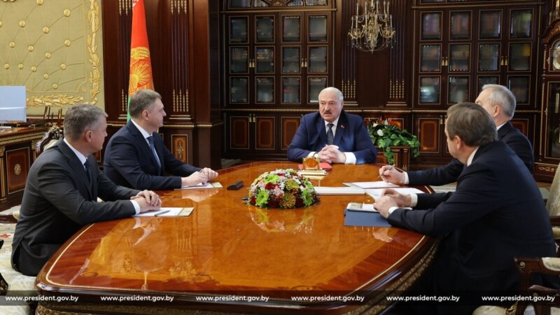 Lukašenko pozvao Srbiju da odluči kakav odnos želi s Belorusijom