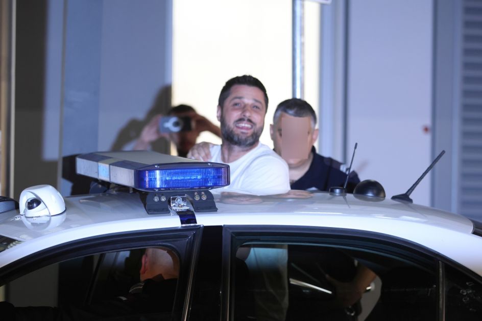 Luna pala u očaj, ne želi da bude sama: Marko ponovo u problemu, sve je stalo kada joj je javljeno