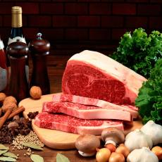 MALI TRIK: Evo kako da znaš da meso koje kupuješ, nije puno ANTIBIOTIKA i HORMONA! 