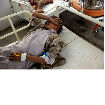 MASAKR U JEMENU Potresne scene iz bolnica nakon napada u kojem je ubijeno 29 DECE (UZNEMIRUJUĆI VIDEO)