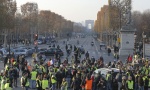 MASOVNI PROTESTI U PARIZU: Žuti prsluci drmaju vlast