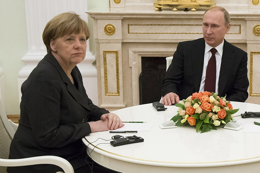 MERKEL: Bez napretka u Ukrajini nema ukidanja sankcija Rusiji