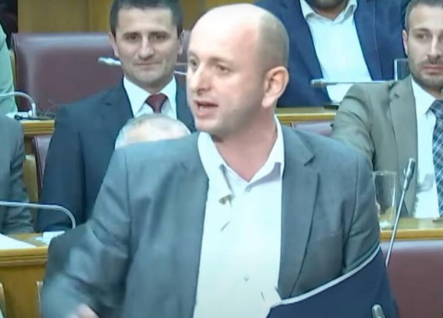 MILAN KNEŽEVIĆ: Krivokapić i Abazović da podnesu ostavku, glasaćemo za skraćenje mandata Skupštini