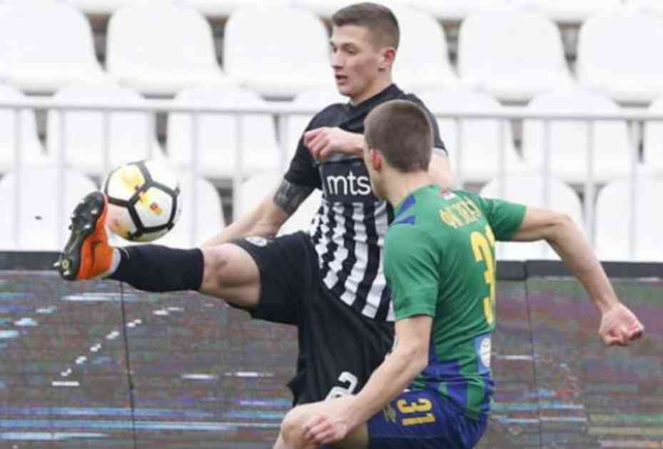 MLADI DESNI BEK OSTAJE U CRNO-BELOM: Fudbaler Luka Cucin i dalje u Partizanu