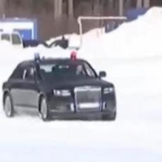 MOĆNE ZVERI RUSKOG PREDSEDNIKA: Pogledajte šta sve Putinove limuzine umeju po snegu (VIDEO)