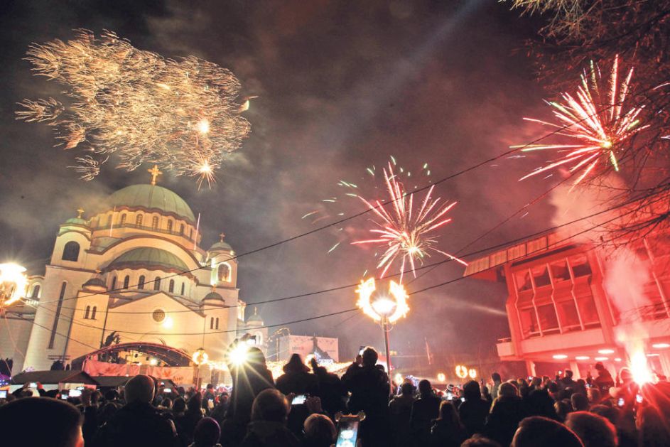 MOLEBAN ZA SRPSKI NAROD: Beograđani pravoslavnu Novu godinu tradicionalno dočekali ispred Hrama Svetog Save