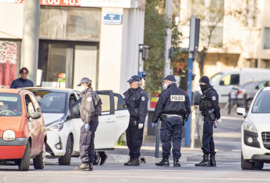 MOŽE LI MUŽ DA ODE NA UOBIČAJENI VIKEND KOD LJUBAVNICE: Francuzi policiju zasuli bizarnim pitanjima u doba korone