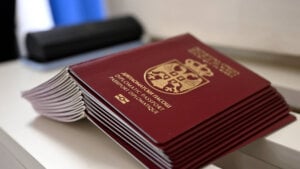MUP: Građani mogu elektronski zakazati termin za podnošenje zahteva za izdavanje lične karte i pasoša
