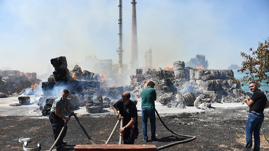 MUP: Zatvorena Fabrika kartona, požar možda podmetnut