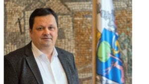 „Ma to su gluposti. Nikakvog fizičkog obračuna nije bilo“: Predsednik Zemuna odgovara na optužbe da je napao Uglješu Đuričkovića