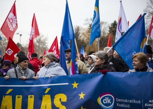 Mađarska: Desetine protesta protiv robovskog zakona o radu