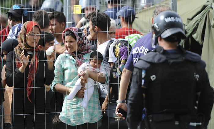 Mađarska napušta sporazum UN o migrantima