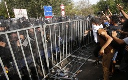 
					Mađarska oštro odbacila kritike SAD zbog osude migranta 
					
									