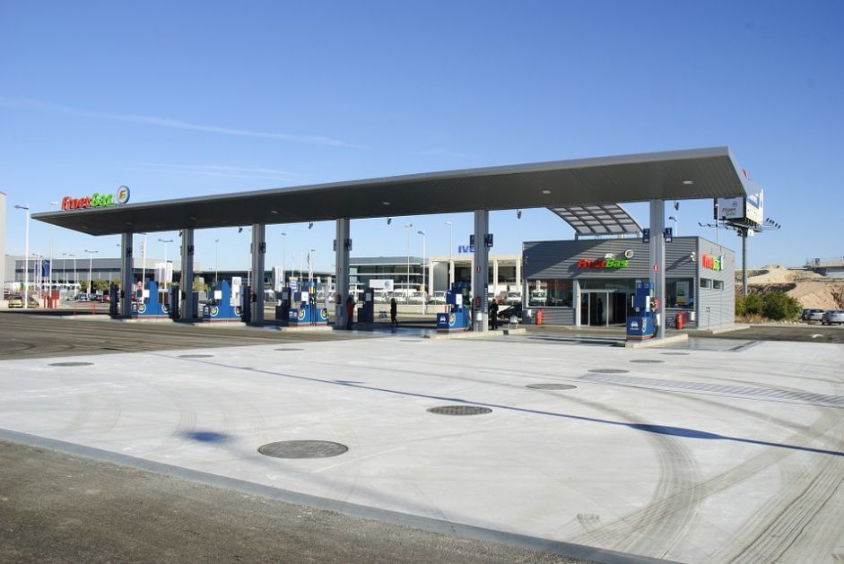 Mađarska ukida niže cijene goriva za strane automobile