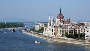 Mađarska vlada preuzima kontrolu nad akademskim istraživanjima