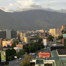 Maduro zabranio alkohol: U Venecueli se danas održavaju izbori