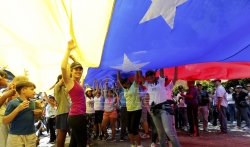 Madurovi protivnici pozivaju na eskalaciju protesta