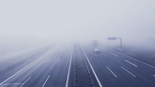 Magla na putevima smanjuje vidljivost ispod 100 metara