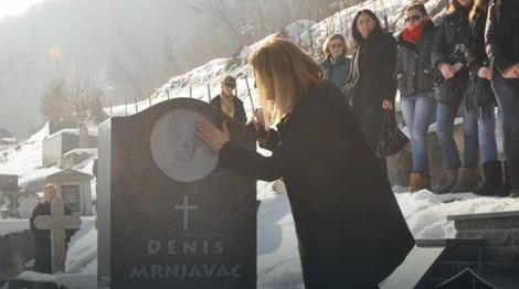 Majka brutalno ubijenog Denisa Mrnjavca u Sarajevu: Moj sin bi možda preživeo da je neko iz tramvaja reagovao
