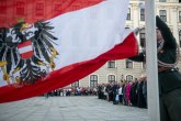 Skandal u Skoplju, Kurc dočekala pogrešna zastava