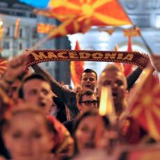 Makedonci ne odustaju: Manji protest i blokada i večeras ispred Sobranja