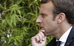 
					Makron: Ne zanimaju me novinari, već Francuzi 
					
									