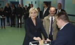  Makron i Le Pen vode u FR, Melanšon u prekomorskim oblastima
