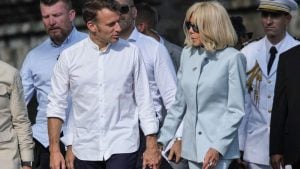 Makron o ‘svađi’ sa suprugom i drugim snimcima: ‘Ništa od toga nije istina’