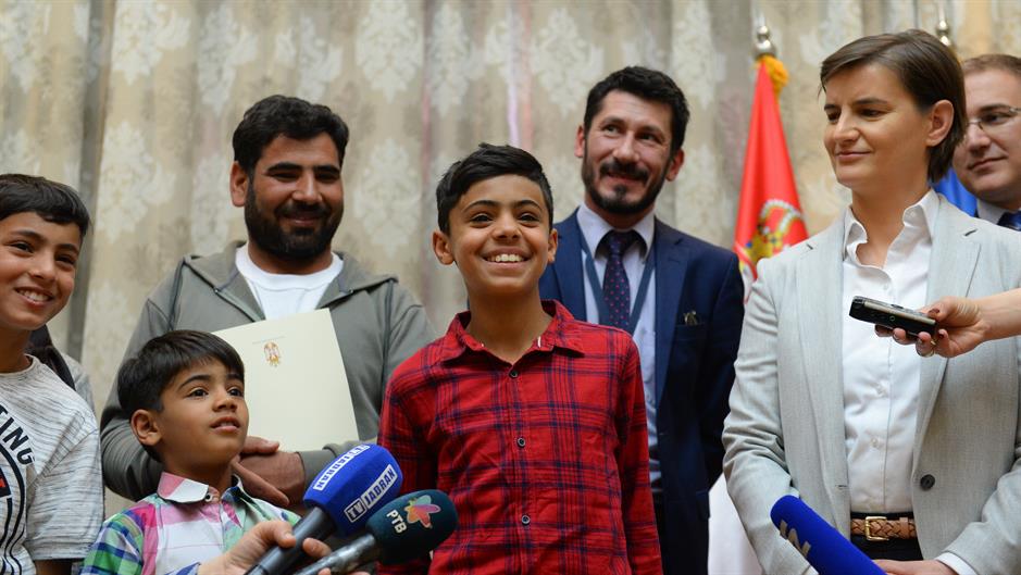 Mali Pikaso i njegova porodica dobili državljanstvo Srbije