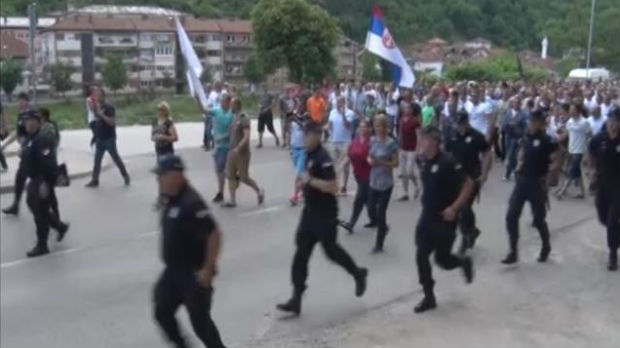 Malinari blokirali put ka Crnoj Gori, traže višu otkupnu cenu