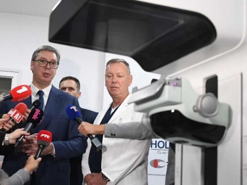 Mamograf koji je Vučić doneo u Leskovac čeka - subotu
